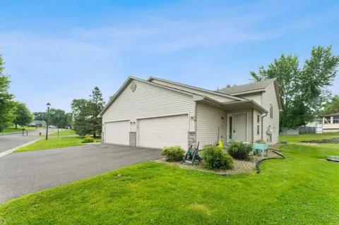 11109 Frankfort Parkway NE