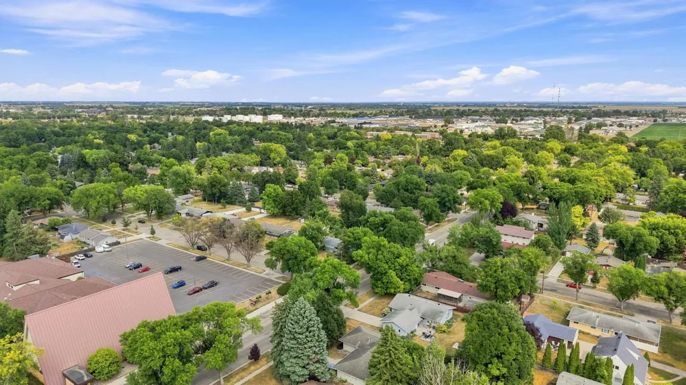 1914 15th Street S Moorhead, MN 56560