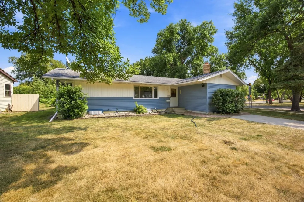 1914 15th Street S Moorhead, MN 56560