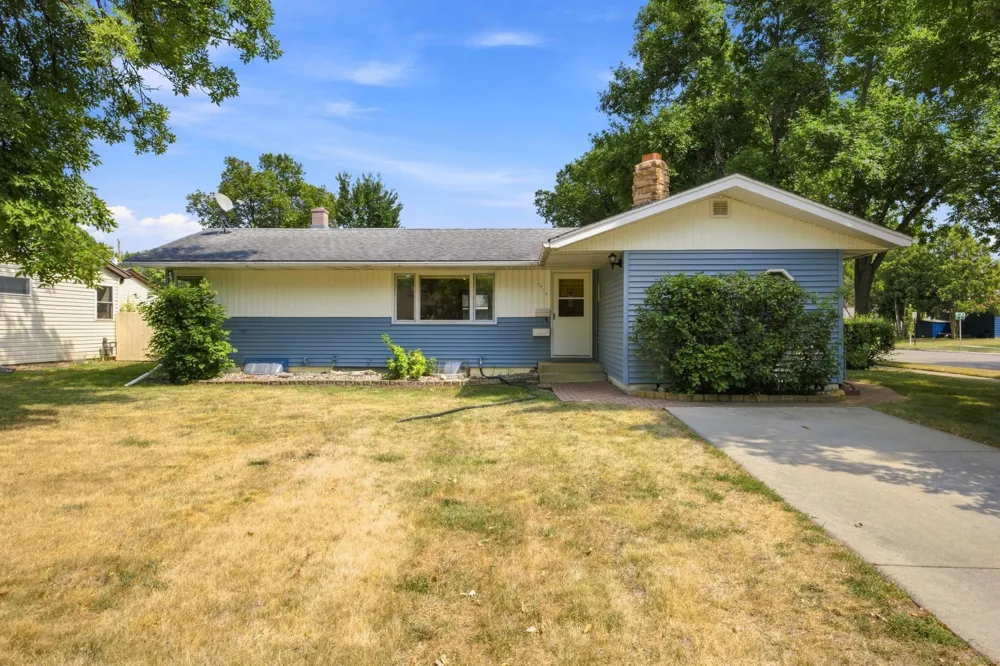 1914 15th Street S Moorhead, MN 56560