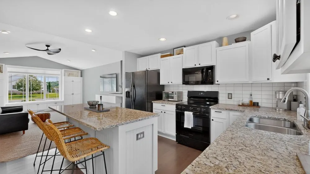 1256 Lone Stone Court SE Chatfield, MN 55923