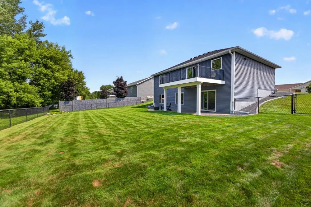 1256 Lone Stone Court SE Chatfield, MN 55923