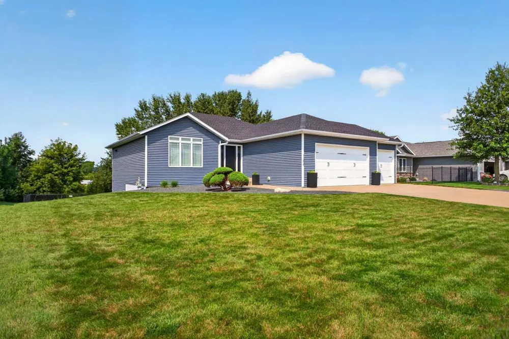 1256 Lone Stone Court SE Chatfield, MN 55923