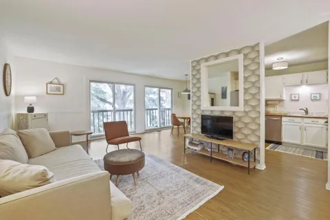 7267 Hunters Run #46C