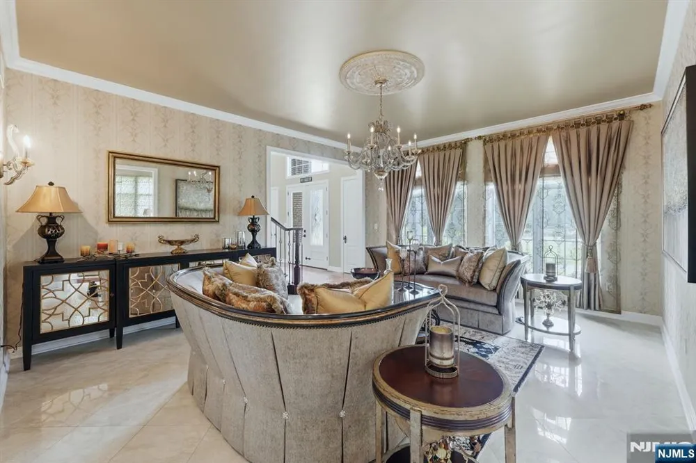 7 Crystal Court Manalapan, NJ 07726