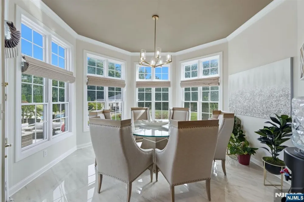 7 Crystal Court Manalapan, NJ 07726