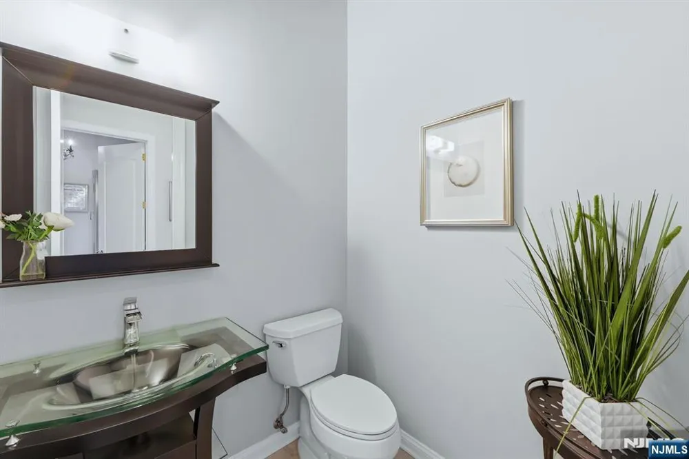 7 Crystal Court Manalapan, NJ 07726