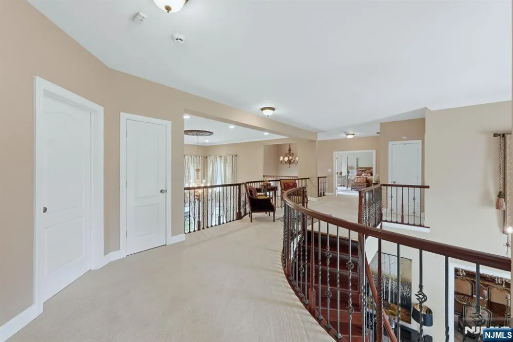 7 Crystal Court Manalapan, NJ 07726