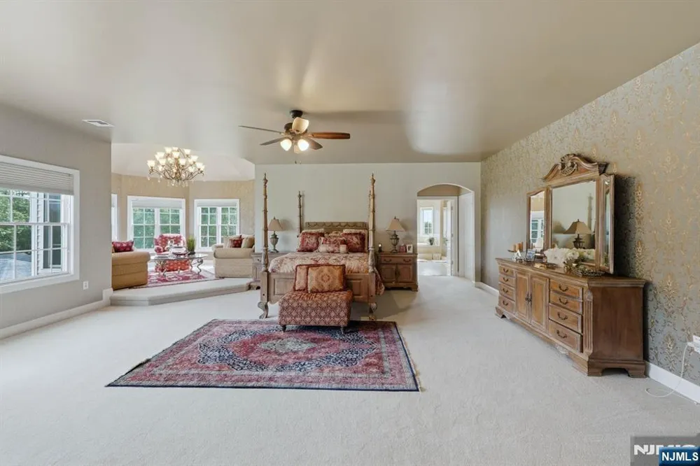 7 Crystal Court Manalapan, NJ 07726