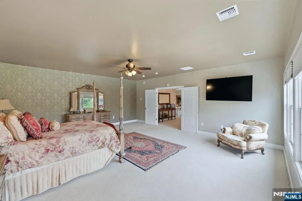 7 Crystal Court Manalapan, NJ 07726