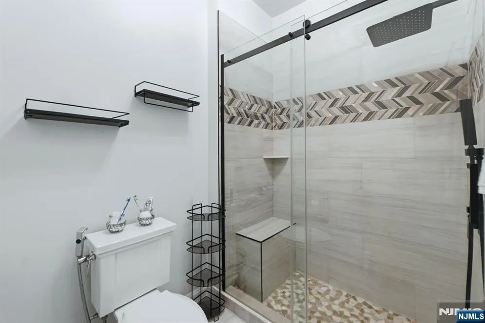 7 Crystal Court Manalapan, NJ 07726