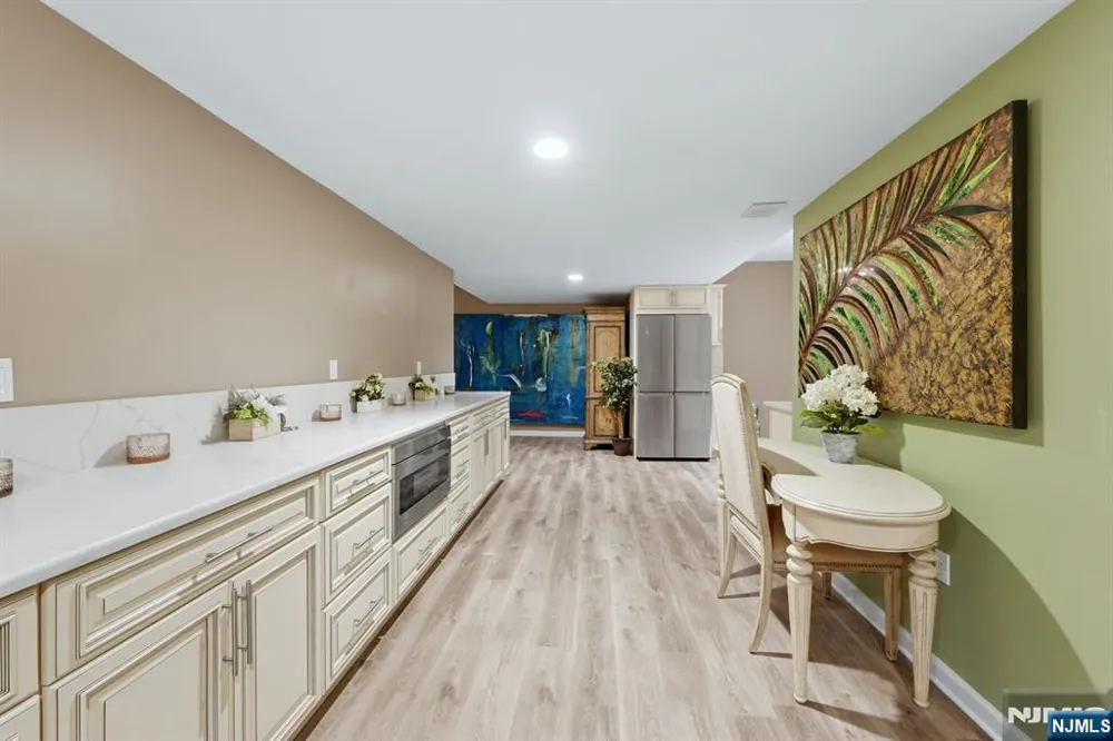 7 Crystal Court Manalapan, NJ 07726