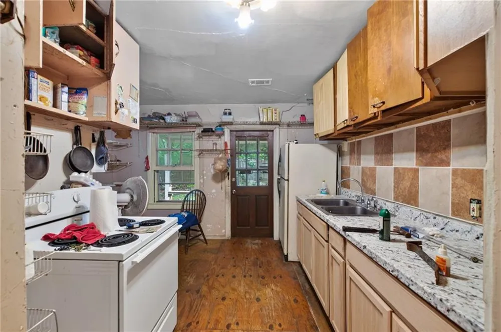 612 Cofield Drive Hapeville, GA 30354