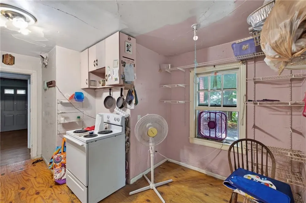 612 Cofield Drive Hapeville, GA 30354