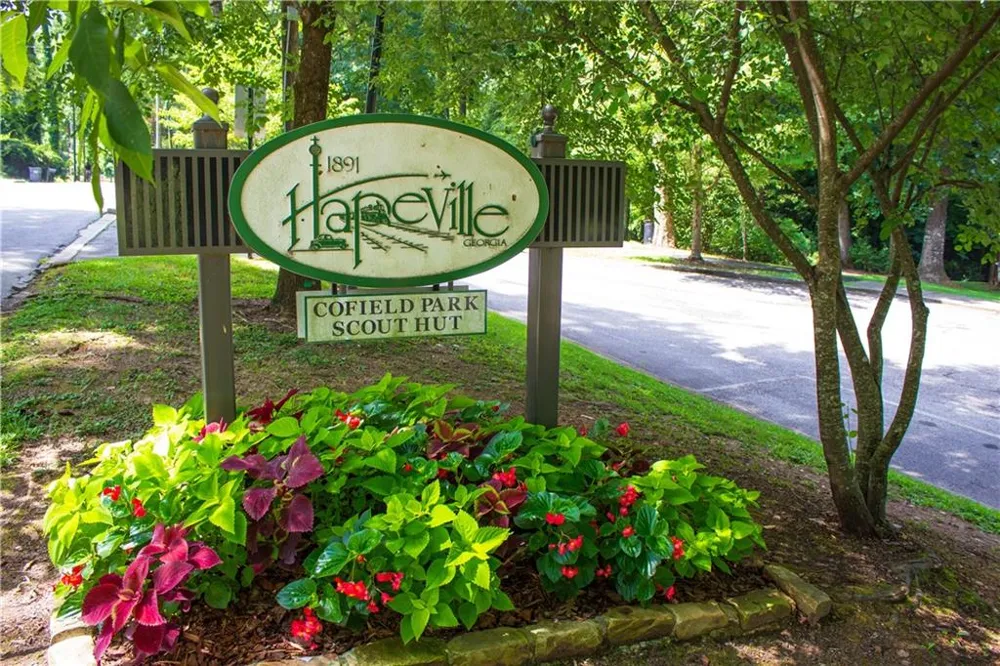 612 Cofield Drive Hapeville, GA 30354