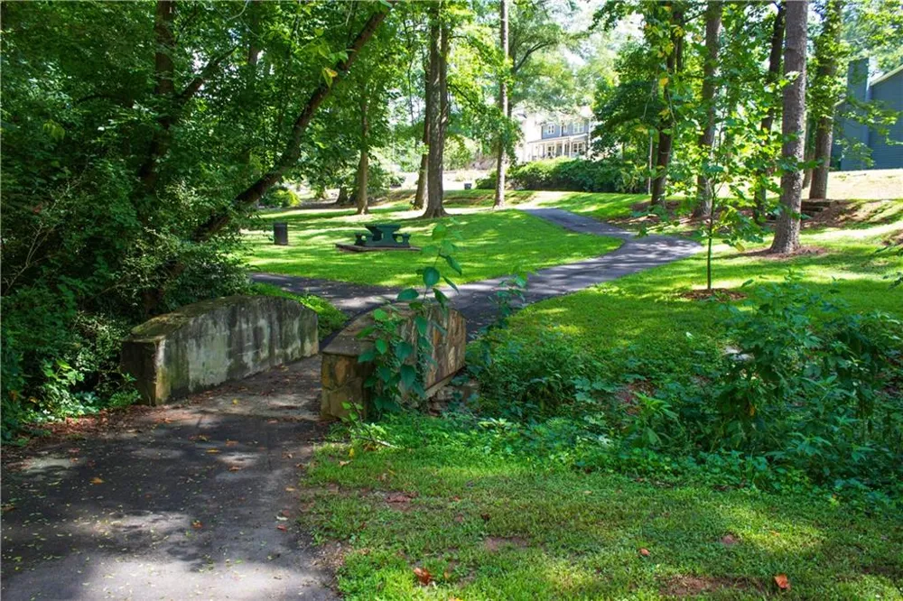612 Cofield Drive Hapeville, GA 30354