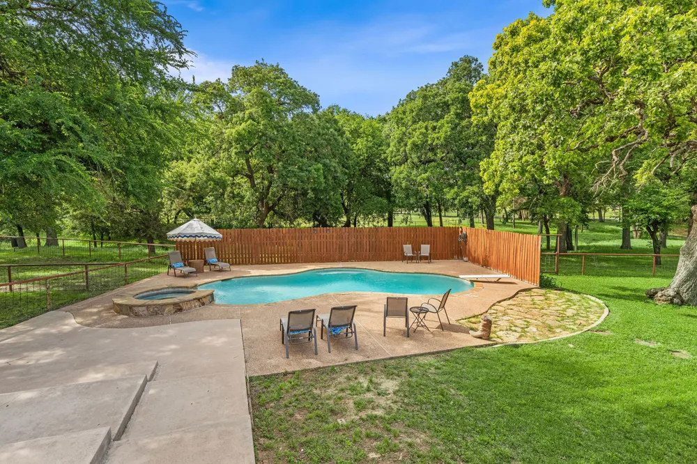 2403 County Road 2224 Decatur, TX 76234