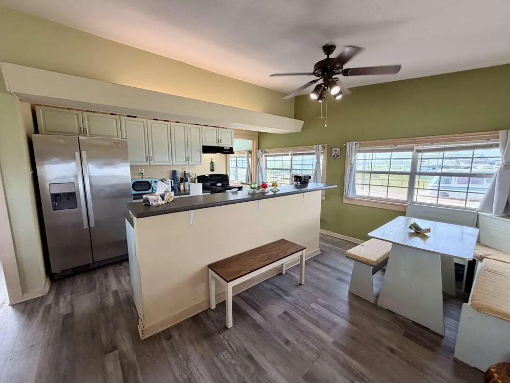 219 Flamingo Street Sargent, TX 77414