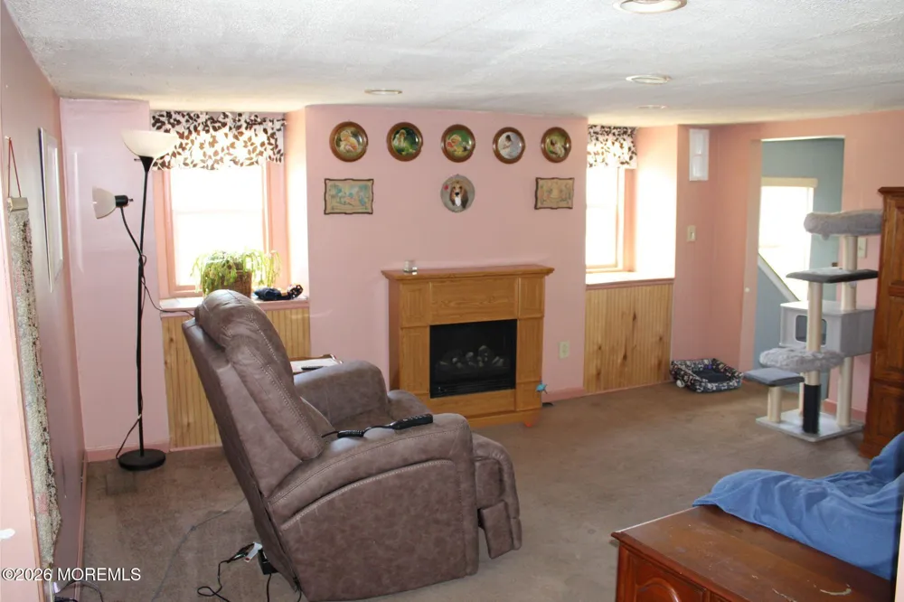 38 Oak Street Keyport, NJ 07735