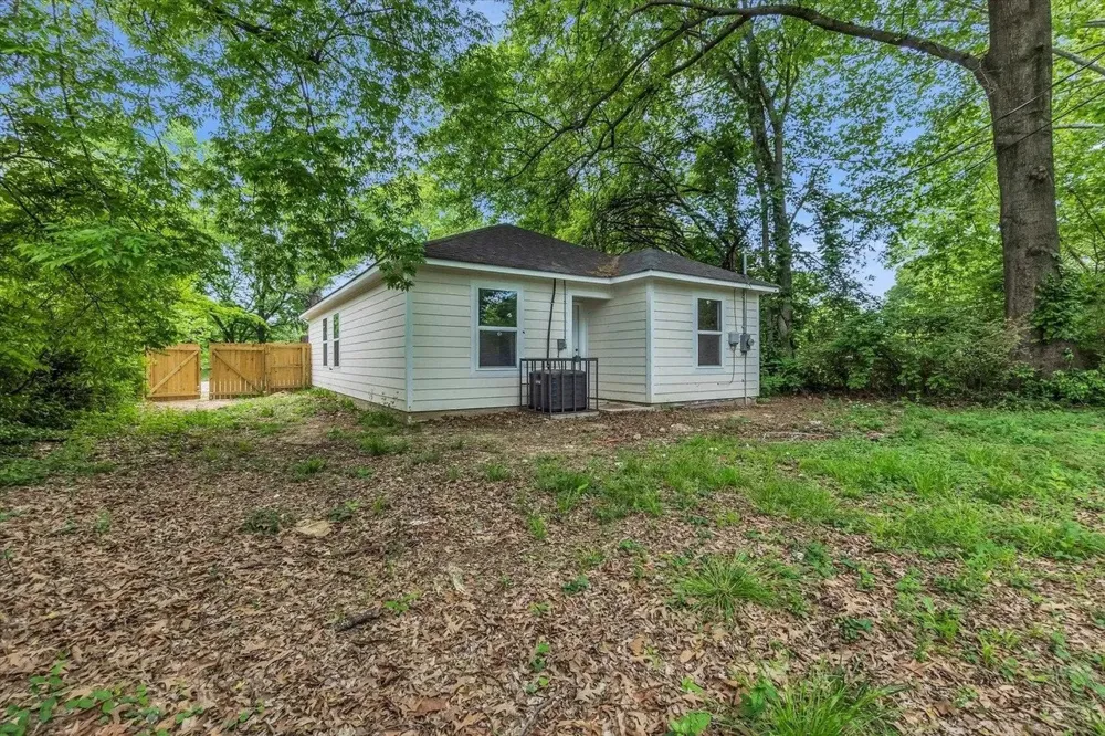 2922 Semmes St Memphis, TN 38114