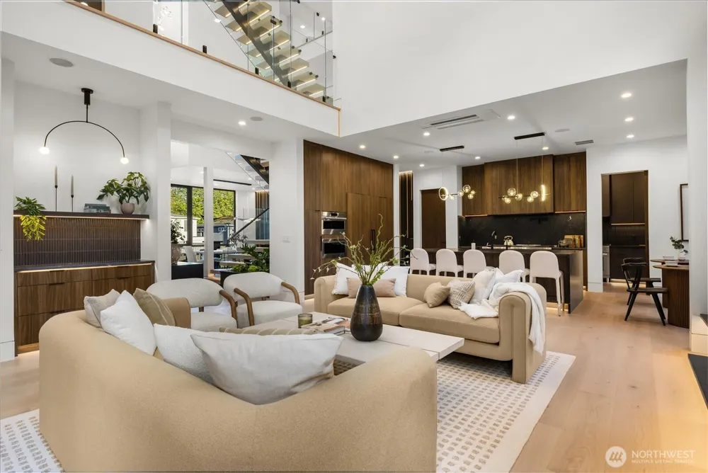 1331 102nd Avenue NE Bellevue, WA 98004