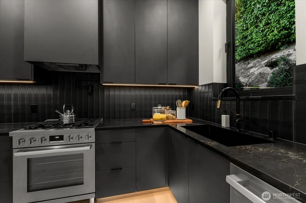 1331 102nd Avenue NE Bellevue, WA 98004