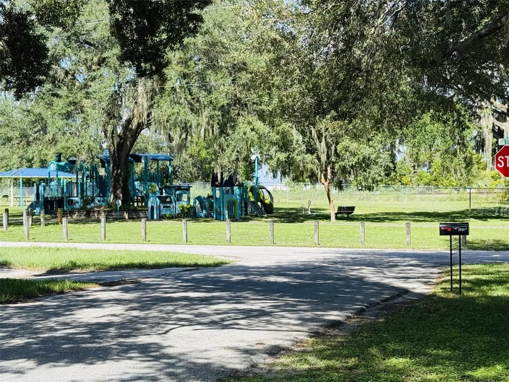 39048 BLUE JAY AVENUE Zephyrhills, FL 33542