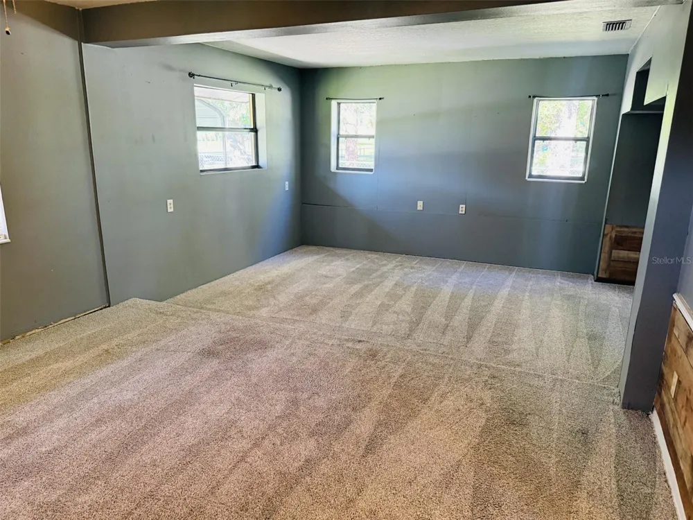 39048 BLUE JAY AVENUE Zephyrhills, FL 33542