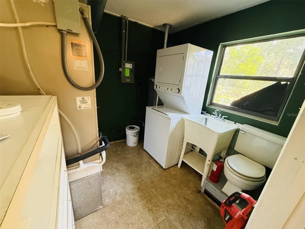 39048 BLUE JAY AVENUE Zephyrhills, FL 33542