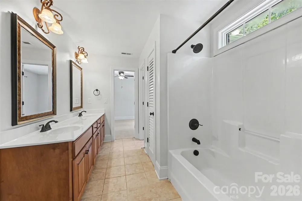 2858 Scarborough Court Gastonia, NC 28054
