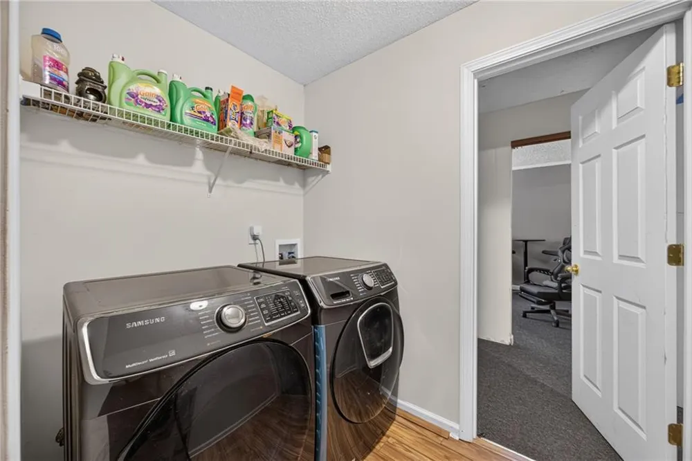 305 Bainbridge Circle Dallas, GA 30132