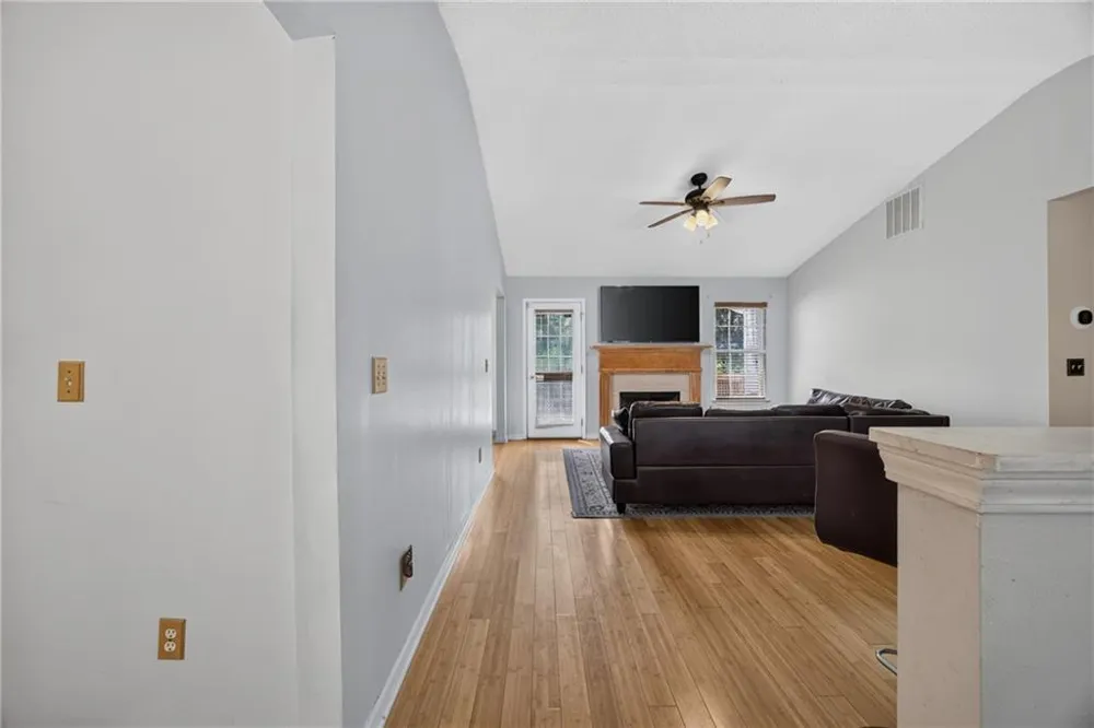 305 Bainbridge Circle Dallas, GA 30132