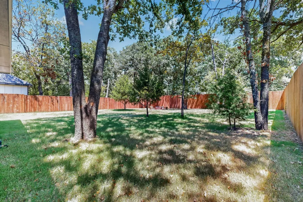 124 lost forest Road Gun Barrel City, TX 75156