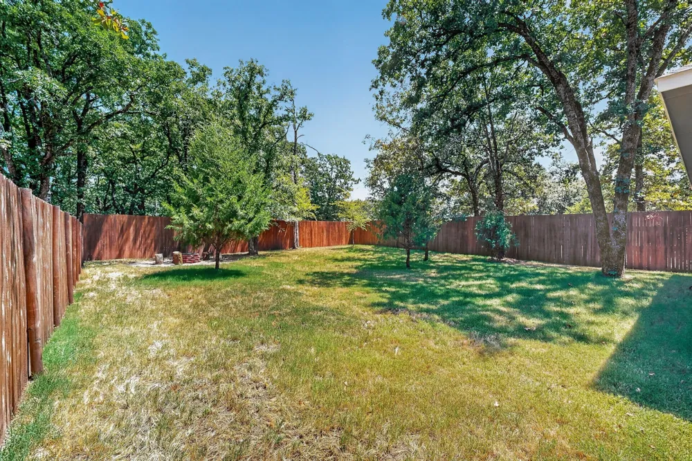 124 lost forest Road Gun Barrel City, TX 75156