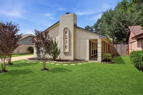 6230 Autumn Arbor Drive