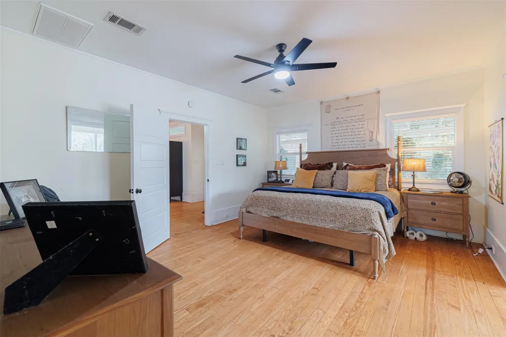 724 S Tesch Street Bellville, TX 77418