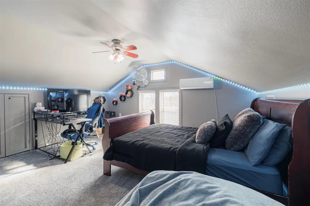 724 S Tesch Street Bellville, TX 77418