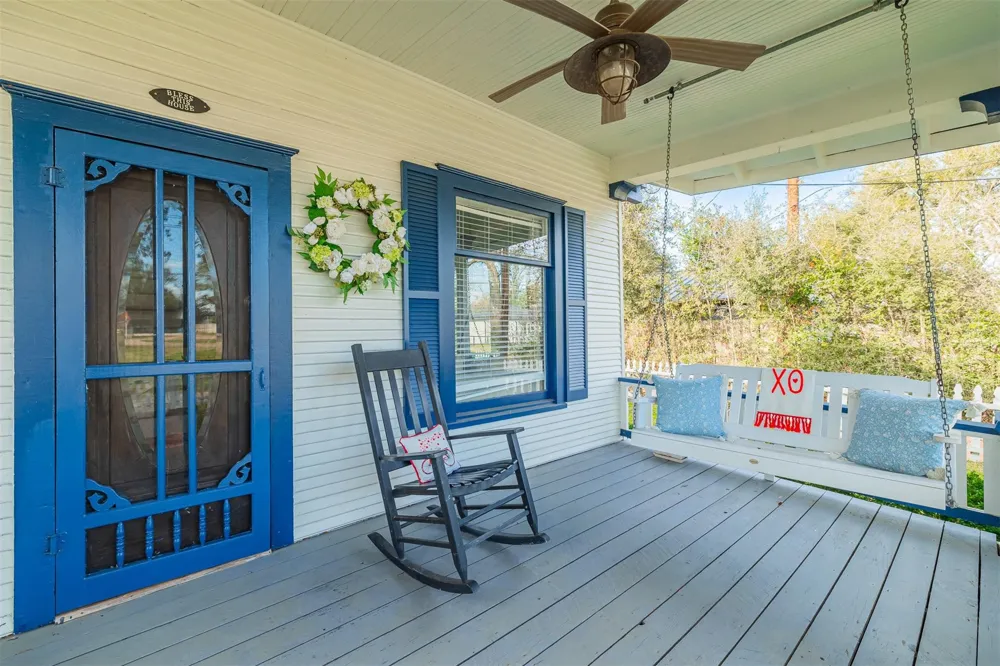 724 S Tesch Street Bellville, TX 77418