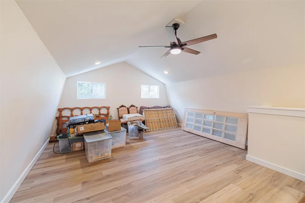 724 S Tesch Street Bellville, TX 77418
