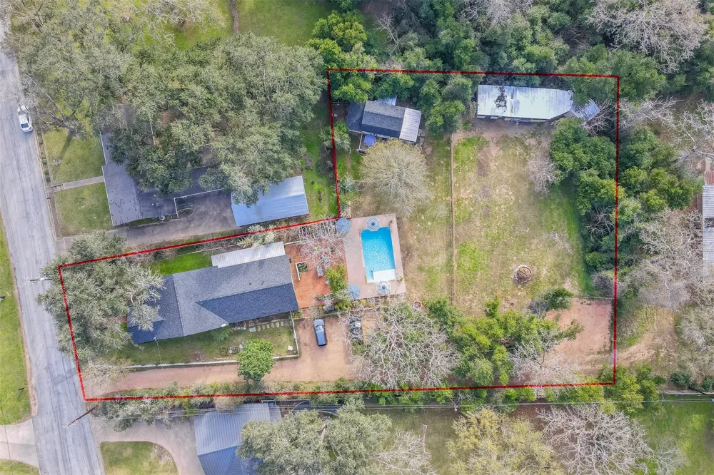 724 S Tesch Street Bellville, TX 77418