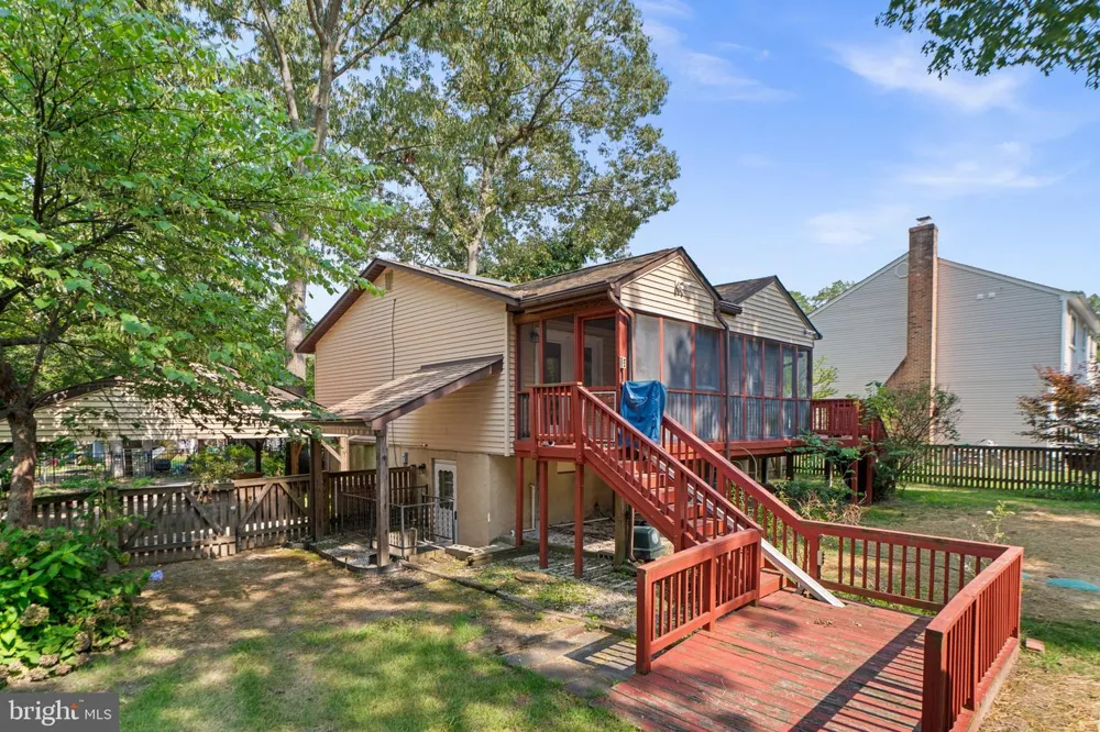 140 PENNSYLVANIA AVENUE Pasadena, MD 21122