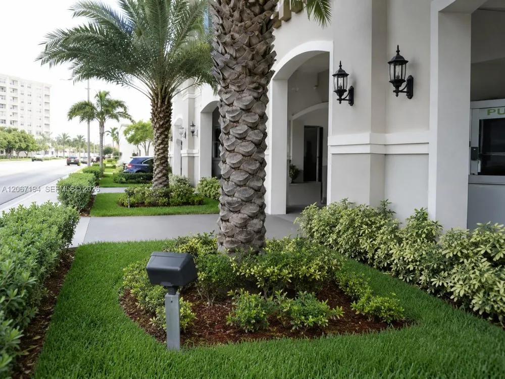 50 MENORES AV #420 Coral Gables, FL 33134