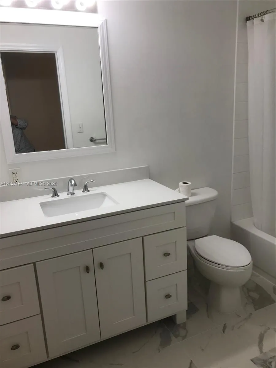 50 MENORES AV #420 Coral Gables, FL 33134