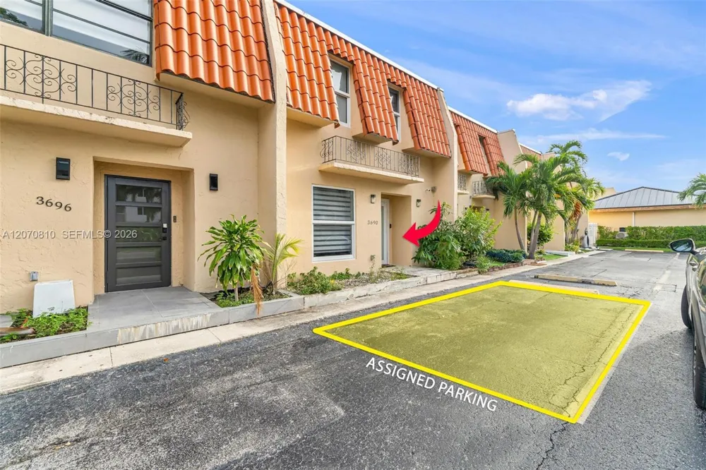 3690 NE 167th St #34 North Miami Beach, FL 33160