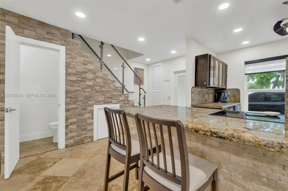 3690 NE 167th St #34 North Miami Beach, FL 33160