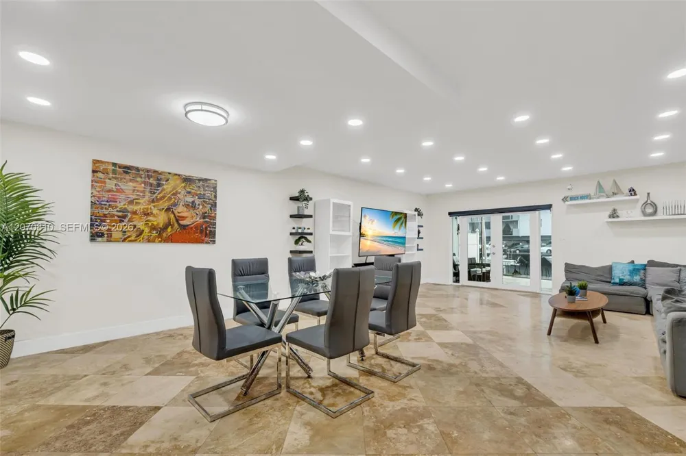 3690 NE 167th St #34 North Miami Beach, FL 33160