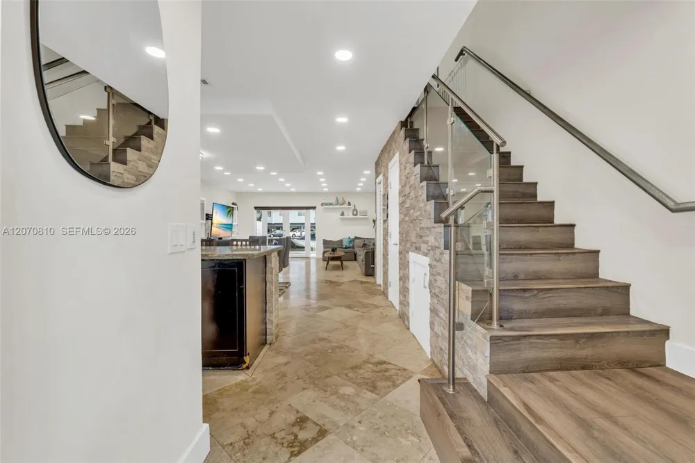 3690 NE 167th St #34 North Miami Beach, FL 33160