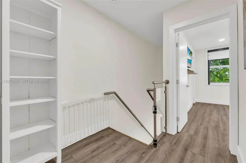 3690 NE 167th St #34 North Miami Beach, FL 33160