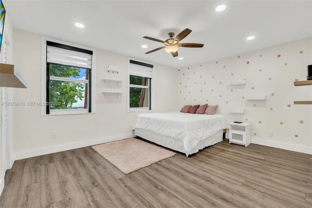 3690 NE 167th St #34 North Miami Beach, FL 33160