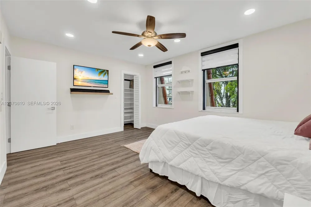 3690 NE 167th St #34 North Miami Beach, FL 33160